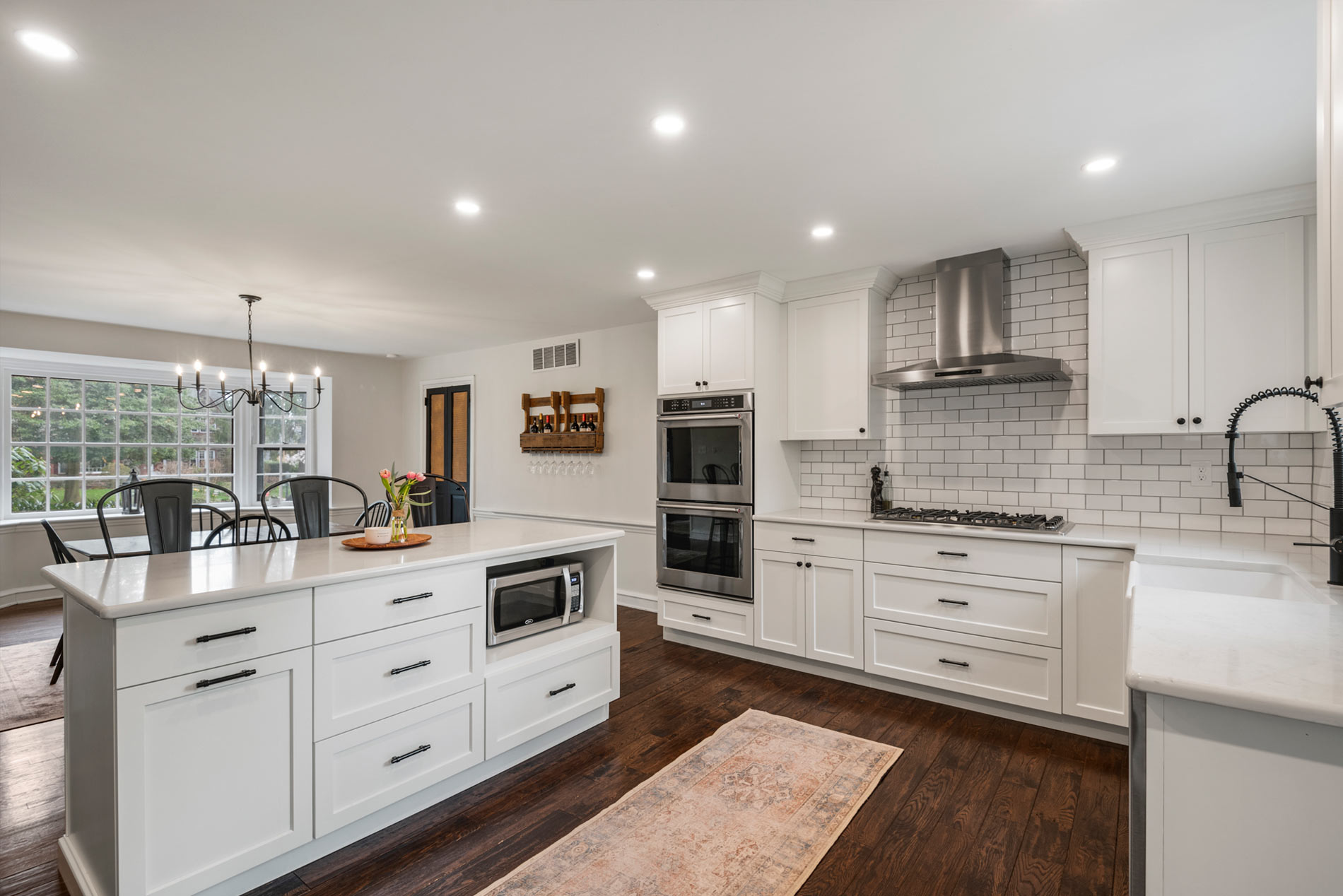 White Kitchen Cabinets